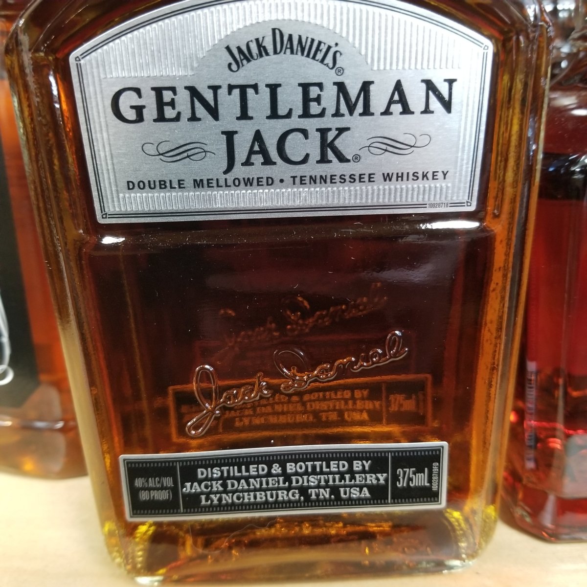 Gentleman Jack Whiskey 1.0L - Sip &amp; Say