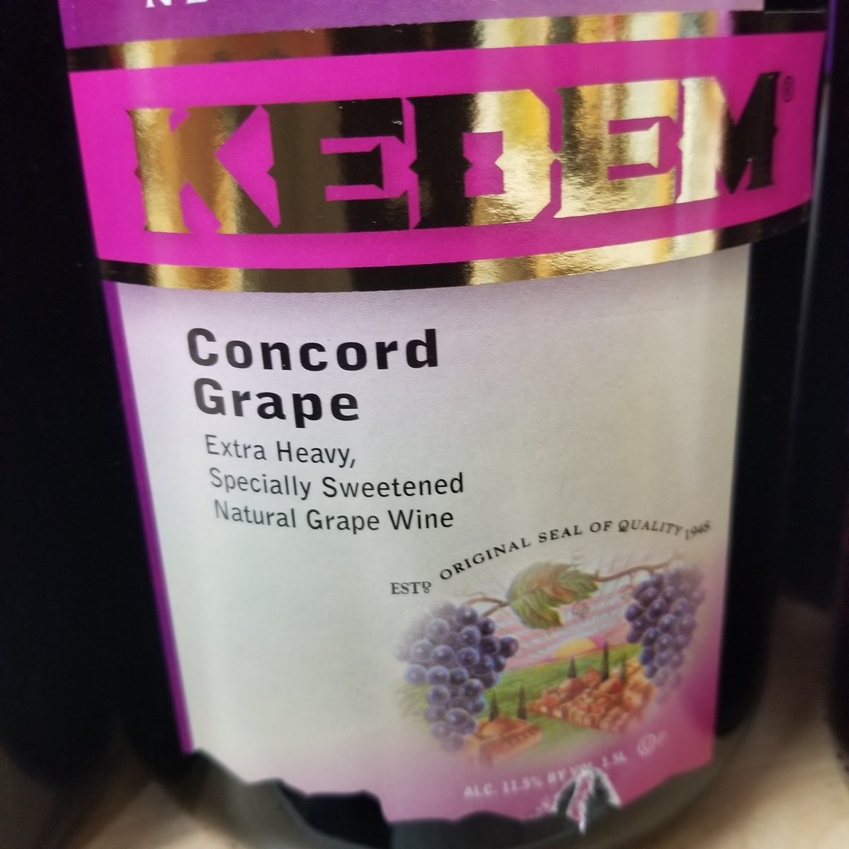 Kedem Concord Grape 750ml (Kosher for Passover/Mevushal) - Sip &amp; Say