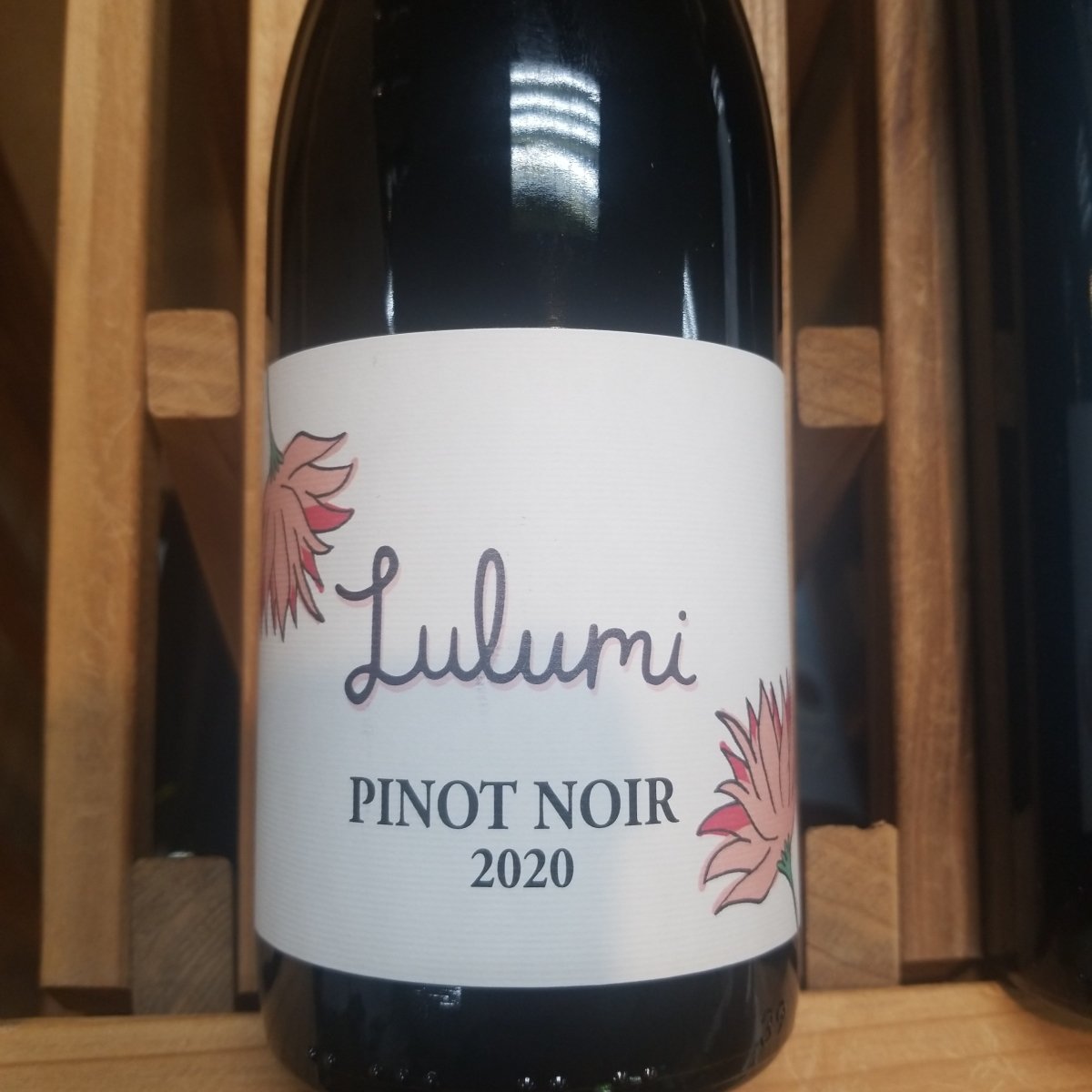 Lulumi Pinot Noir 750ml - Sip &amp; Say