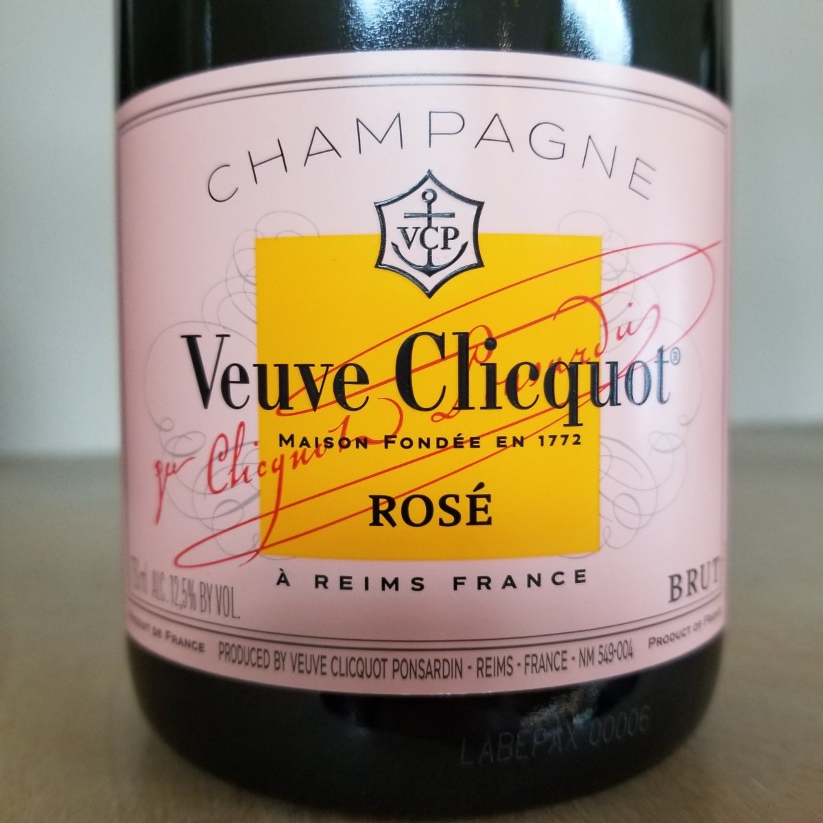 Veuve Clicquot Yellow Label Champagne, 750 ml